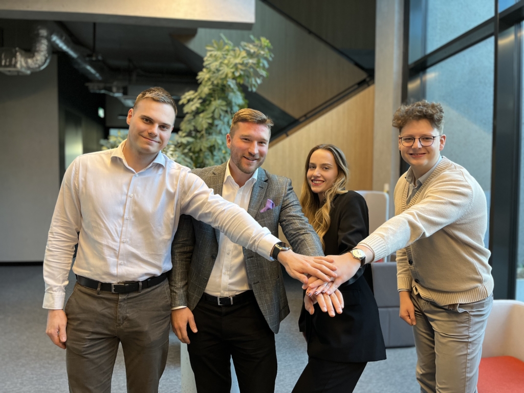 Gratulacje! Nasi prawnicy zdali egzaminy wstępne na aplikację